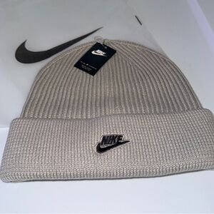 Nike Light Gray Ribbed Beanie